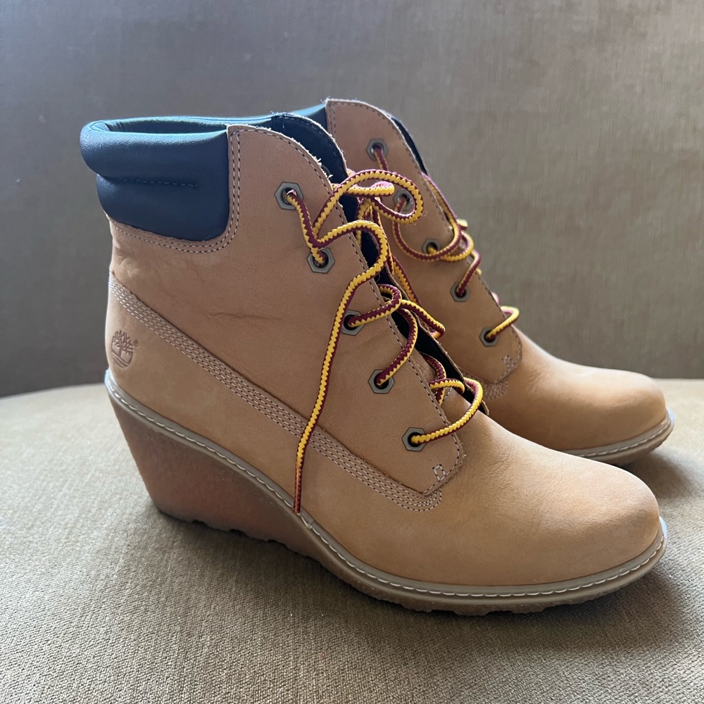 Timberland wedge heel laces boots womens 7.5